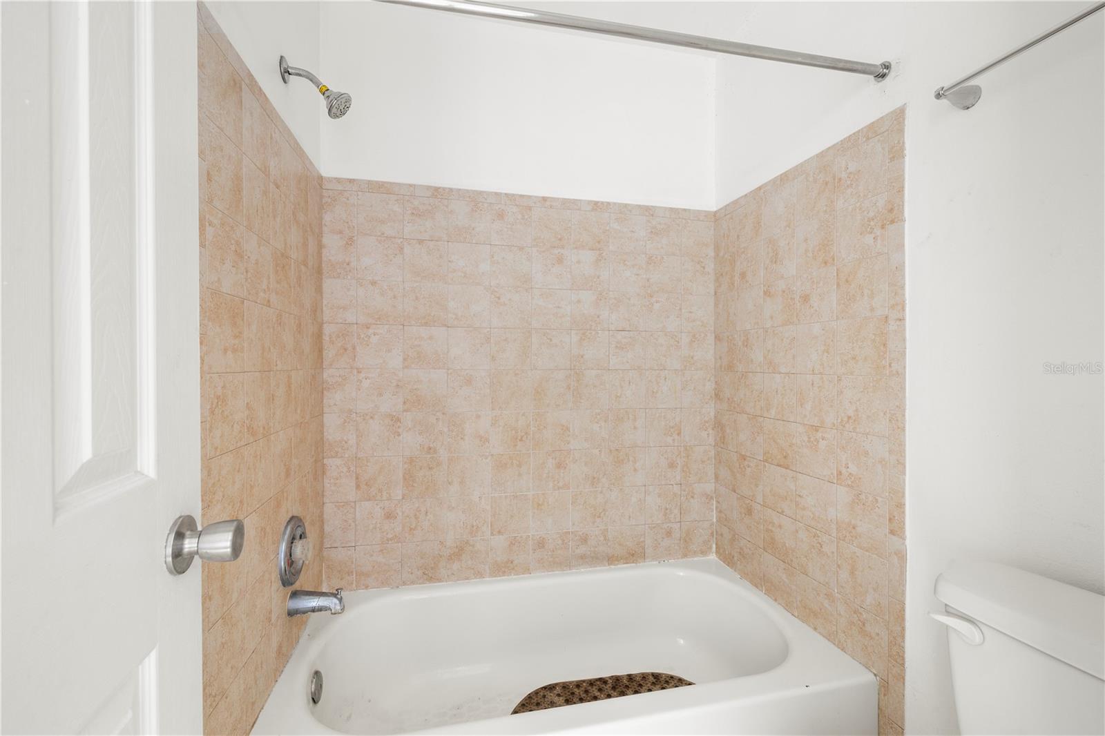 7609 LA MESITA CT