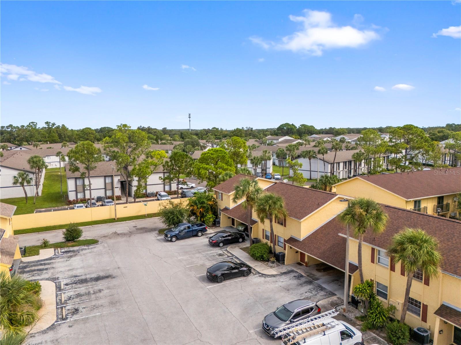7609 LA MESITA CT