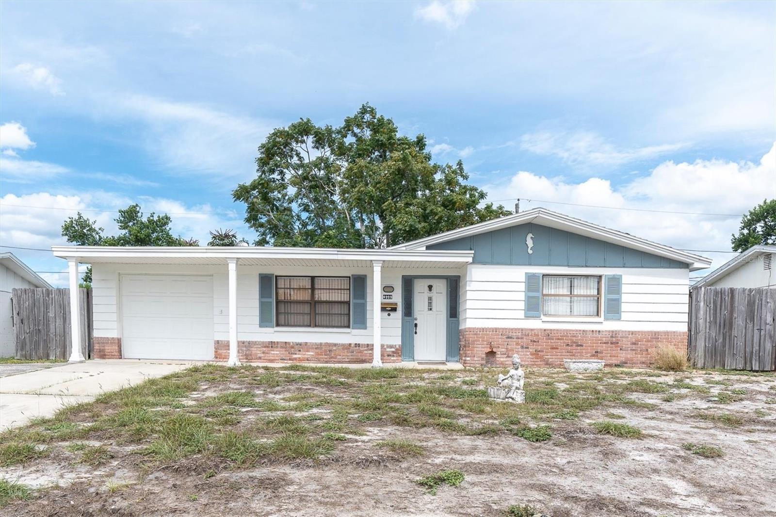4223 Moog Rd, Holiday