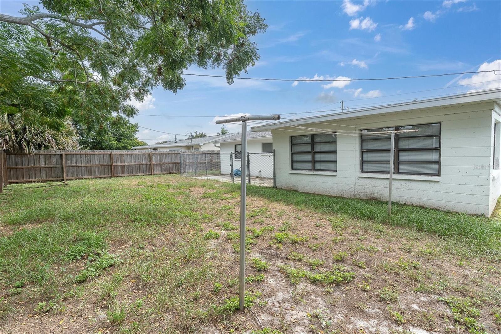 4223 MOOG RD