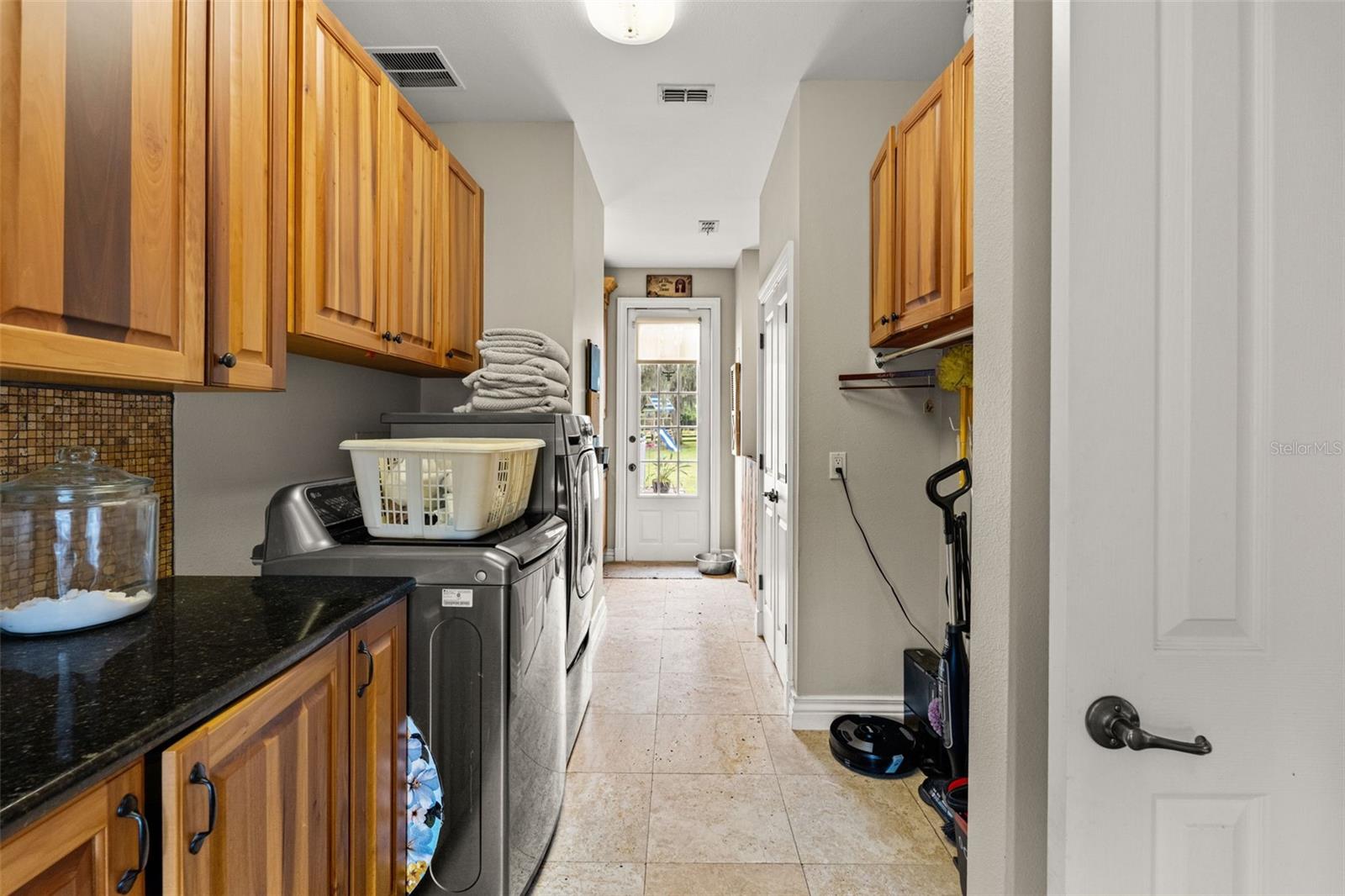 18351 KUKA LN