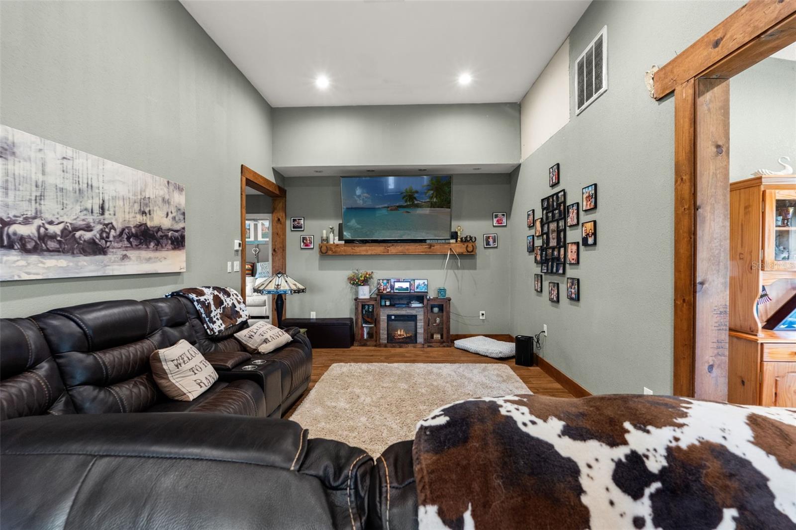 18351 KUKA LN