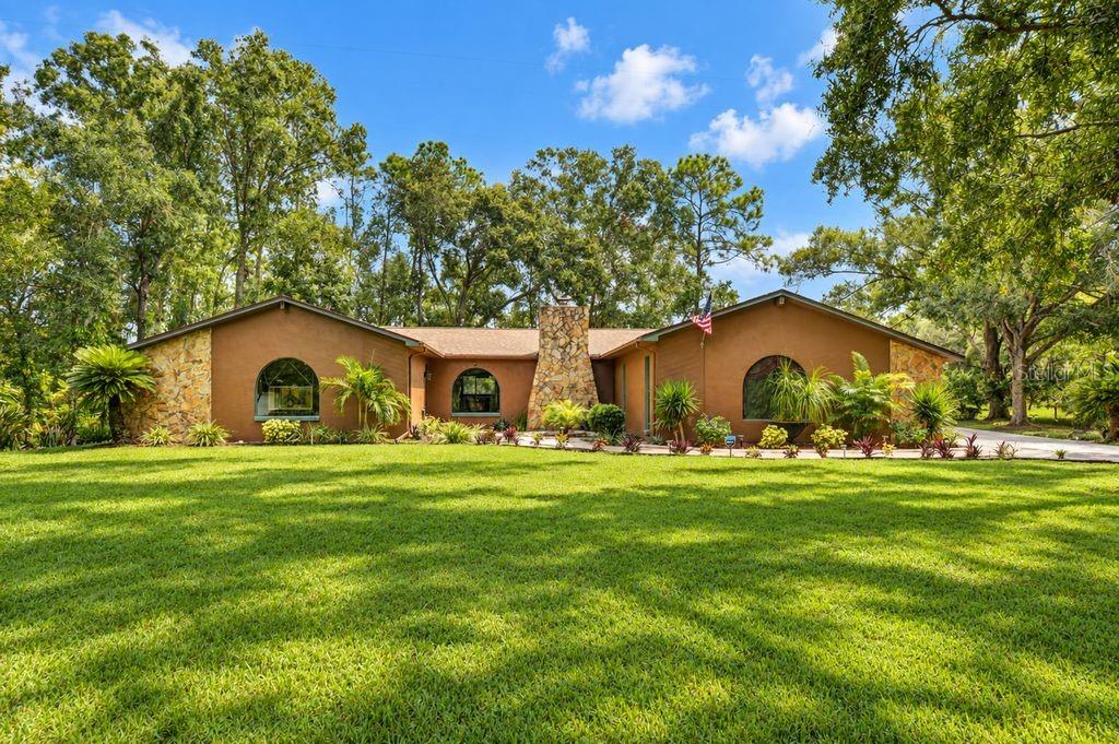 6916 COPPERFIELD DR