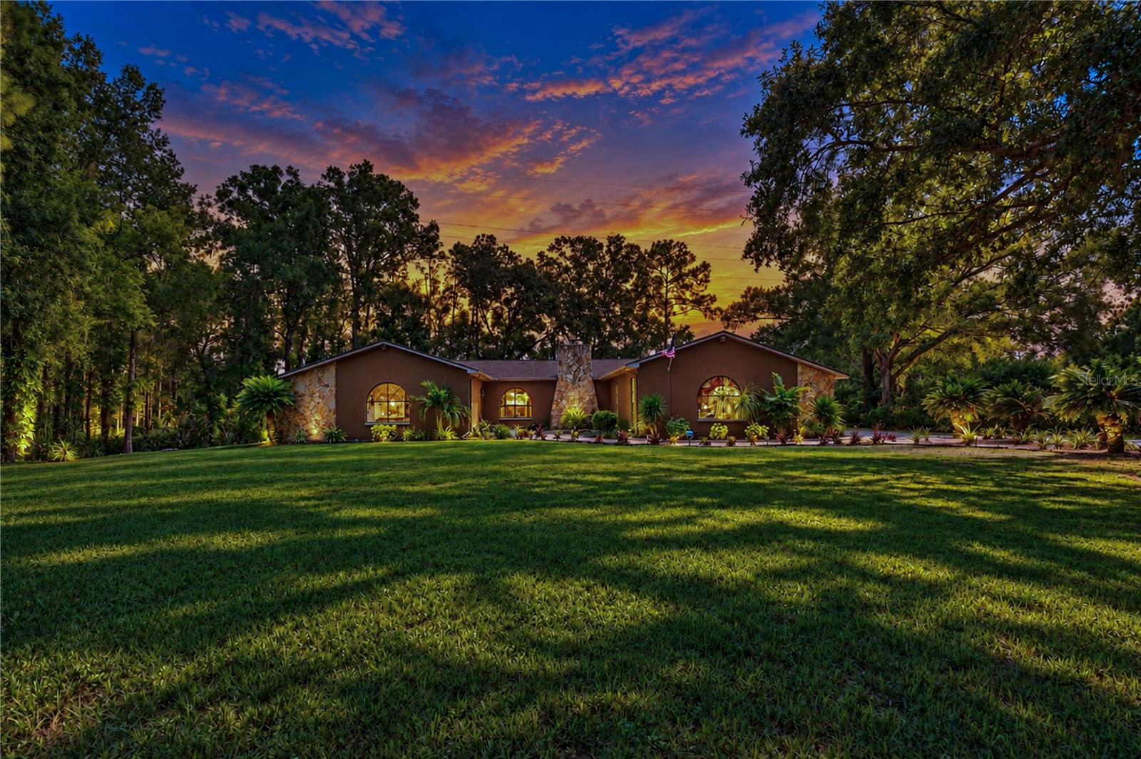 6916 COPPERFIELD DR