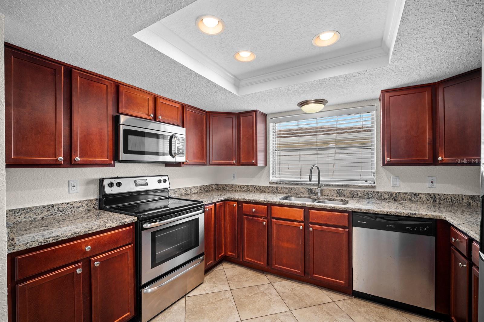 7805 BURNHAM DR