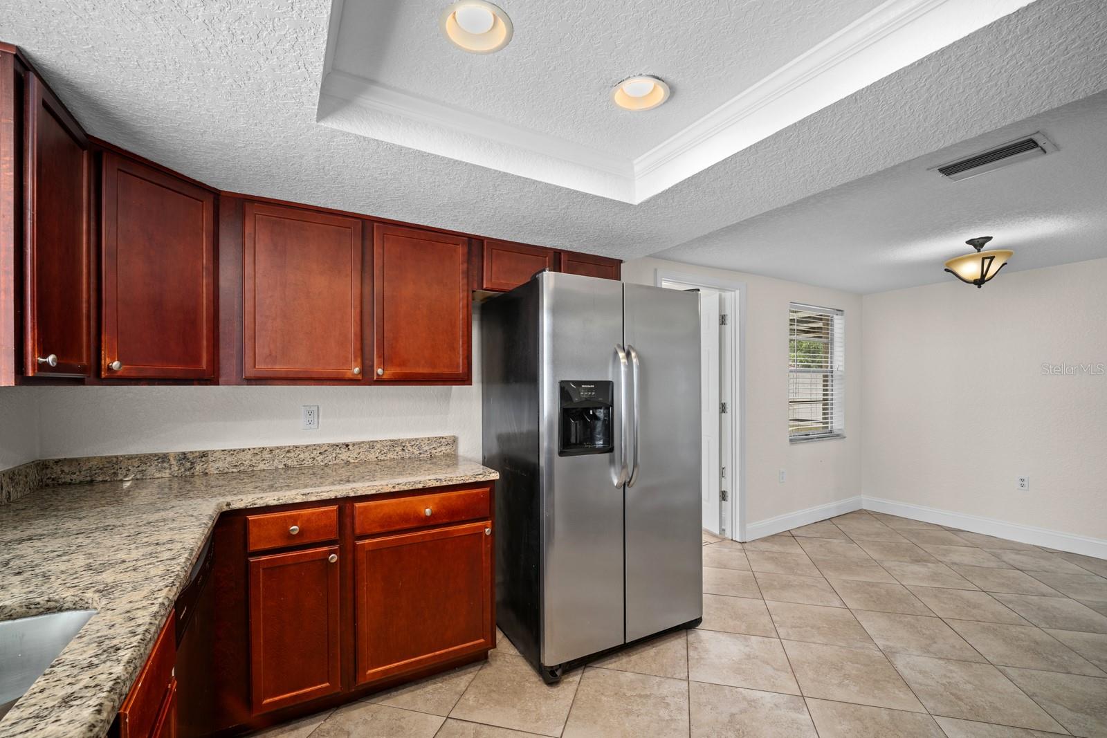 7805 BURNHAM DR