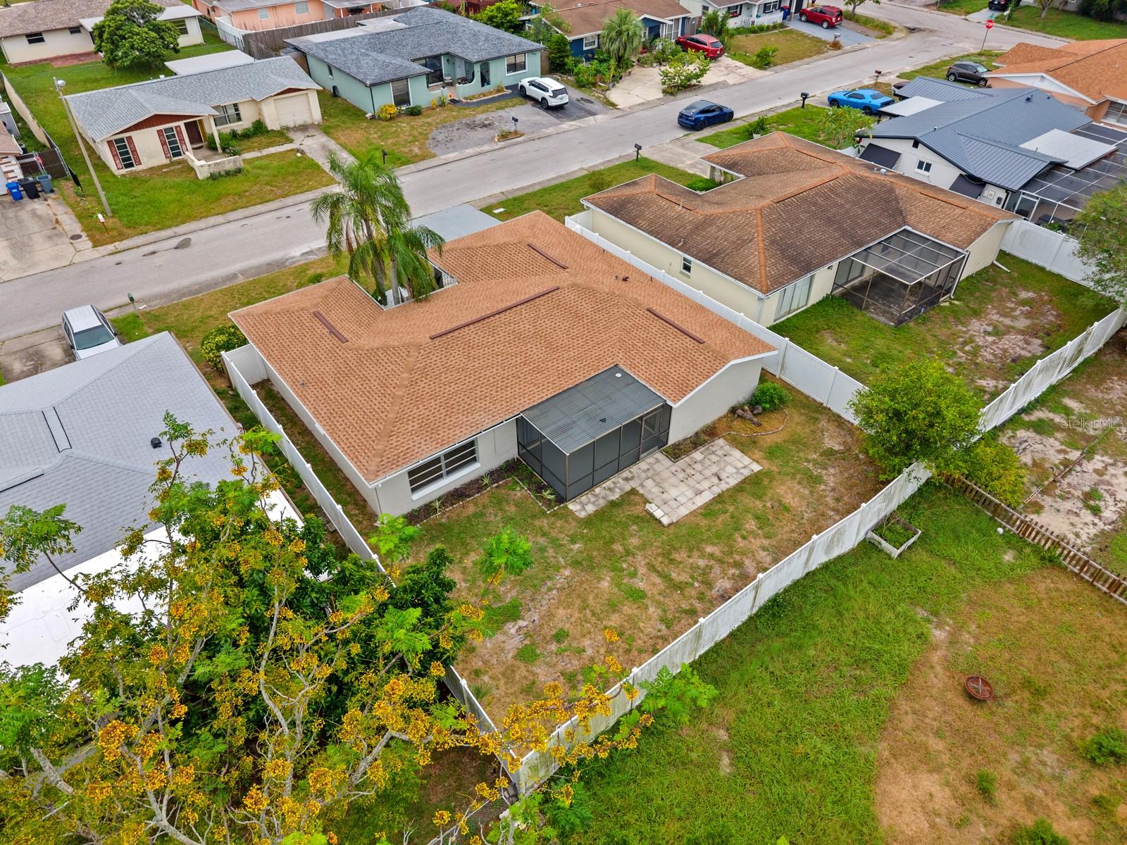 7805 BURNHAM DR