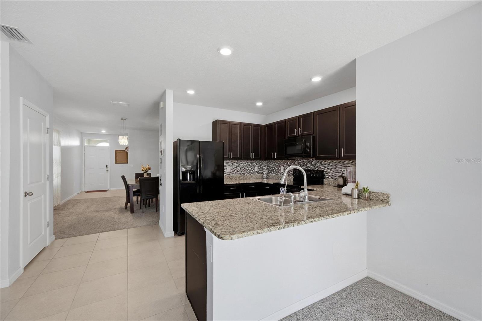 8204 PELICAN REED CIR
