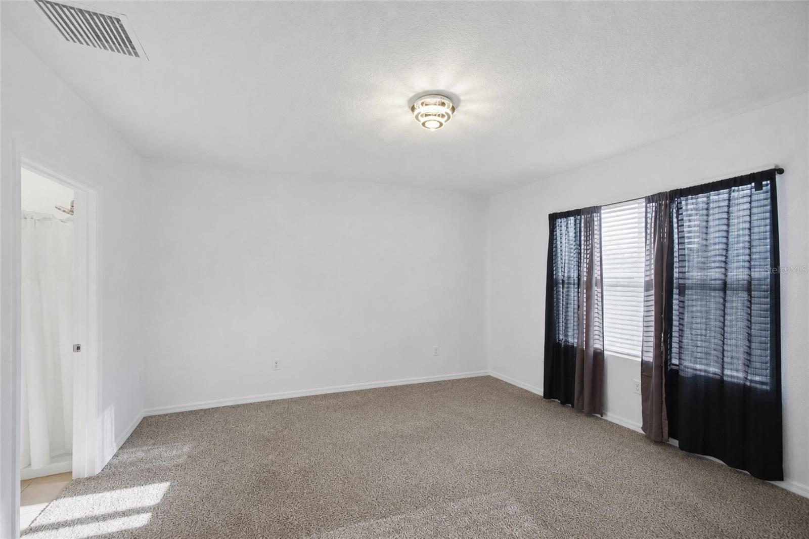 8204 PELICAN REED CIR