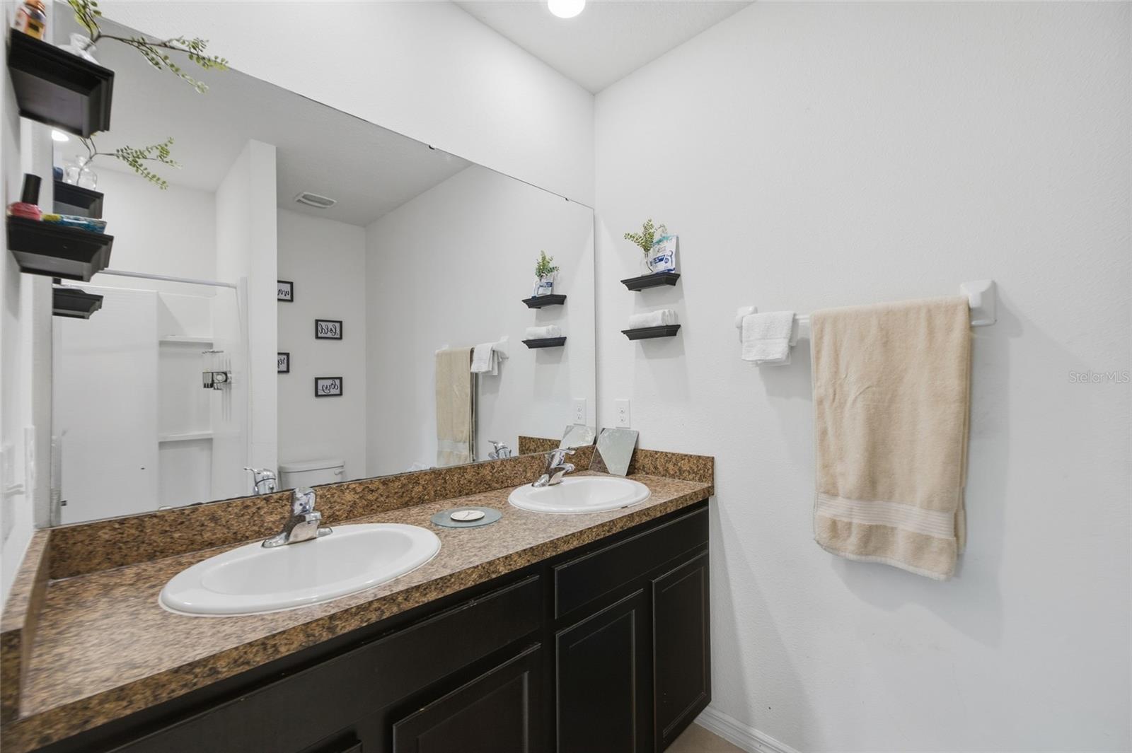 8204 PELICAN REED CIR