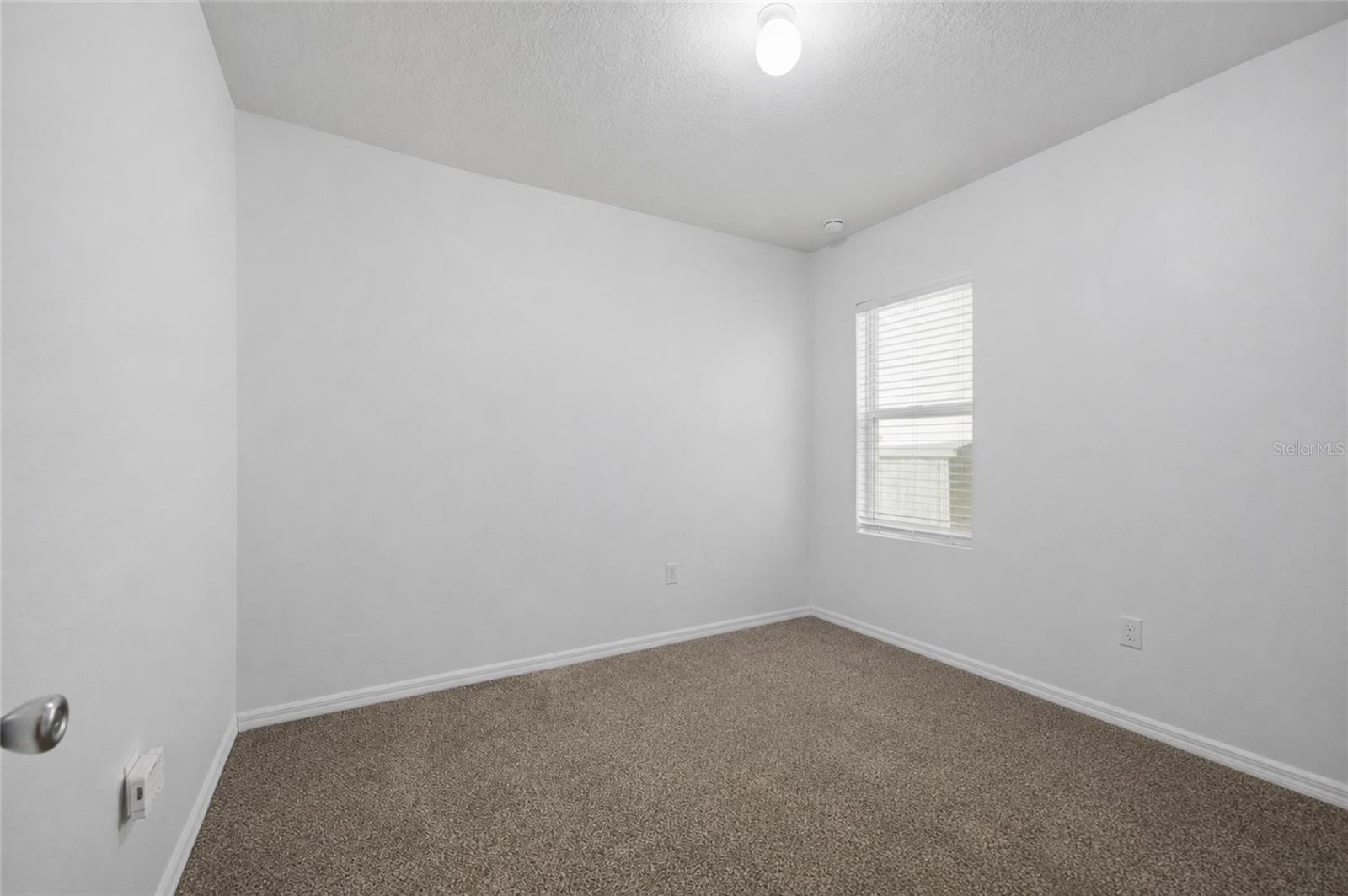8204 PELICAN REED CIR