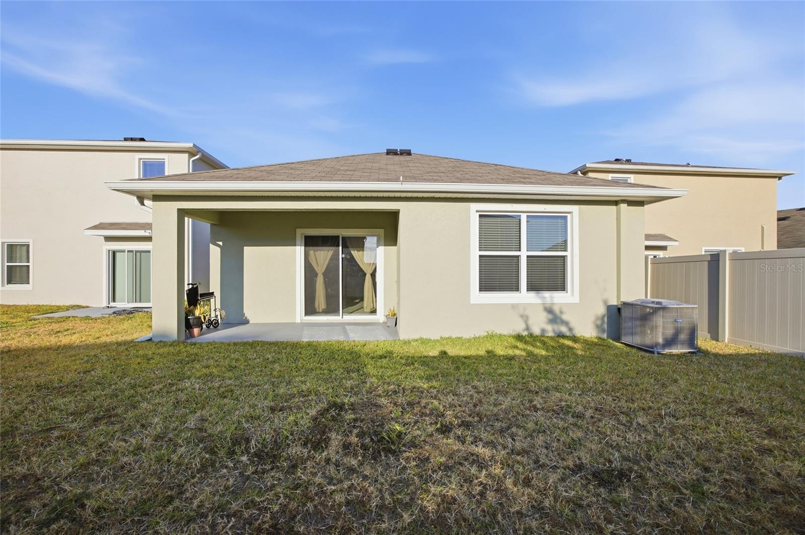8204 PELICAN REED CIR