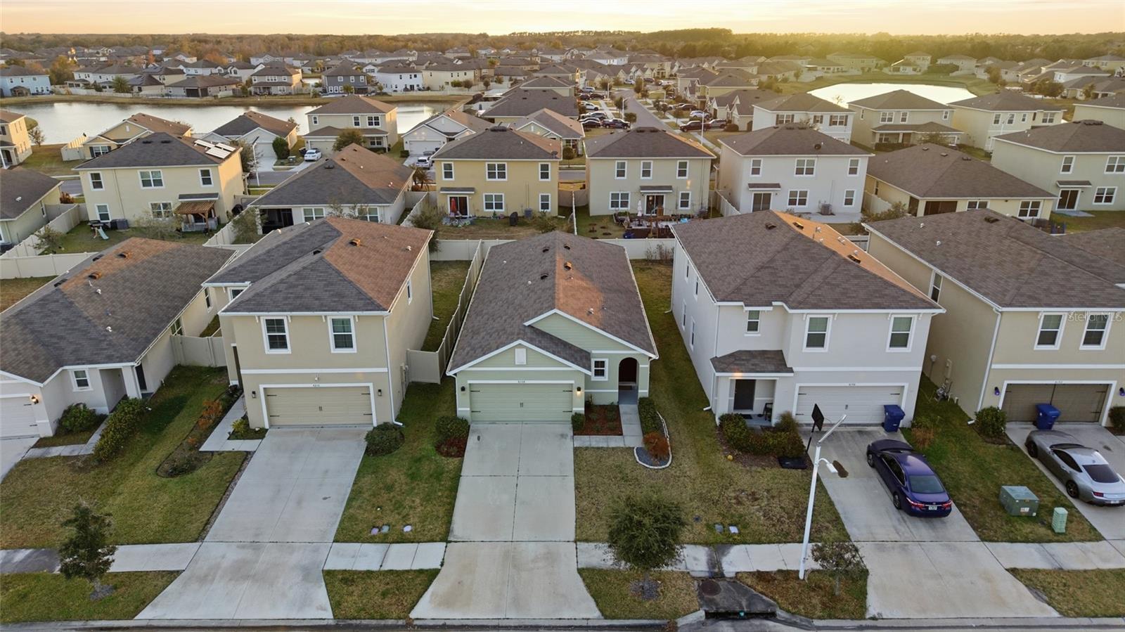 8204 PELICAN REED CIR