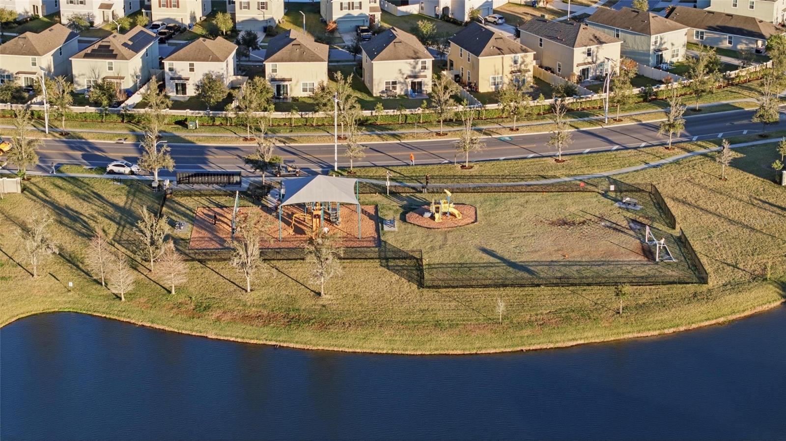 8204 PELICAN REED CIR