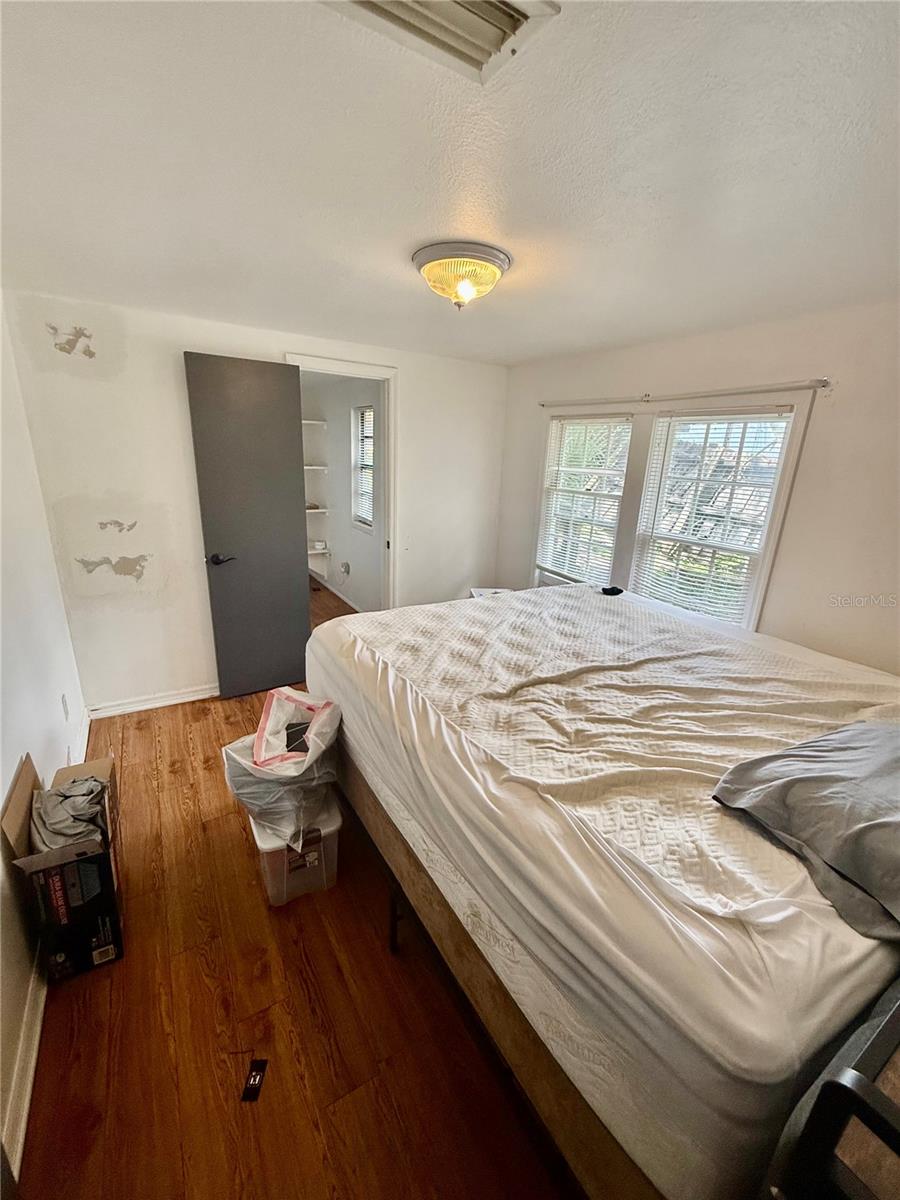 1014 W MOHAWK AVE