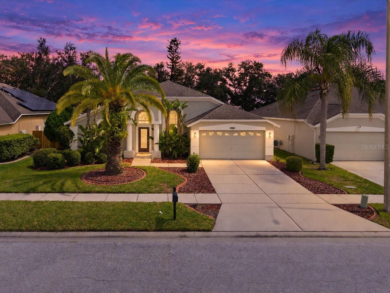 18009 PALM BREEZE DR