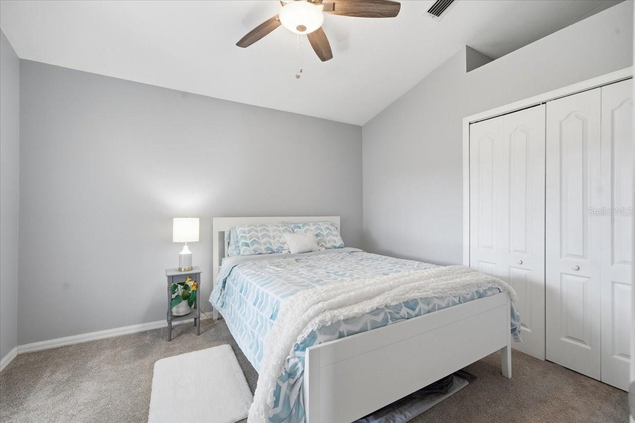 18009 PALM BREEZE DR