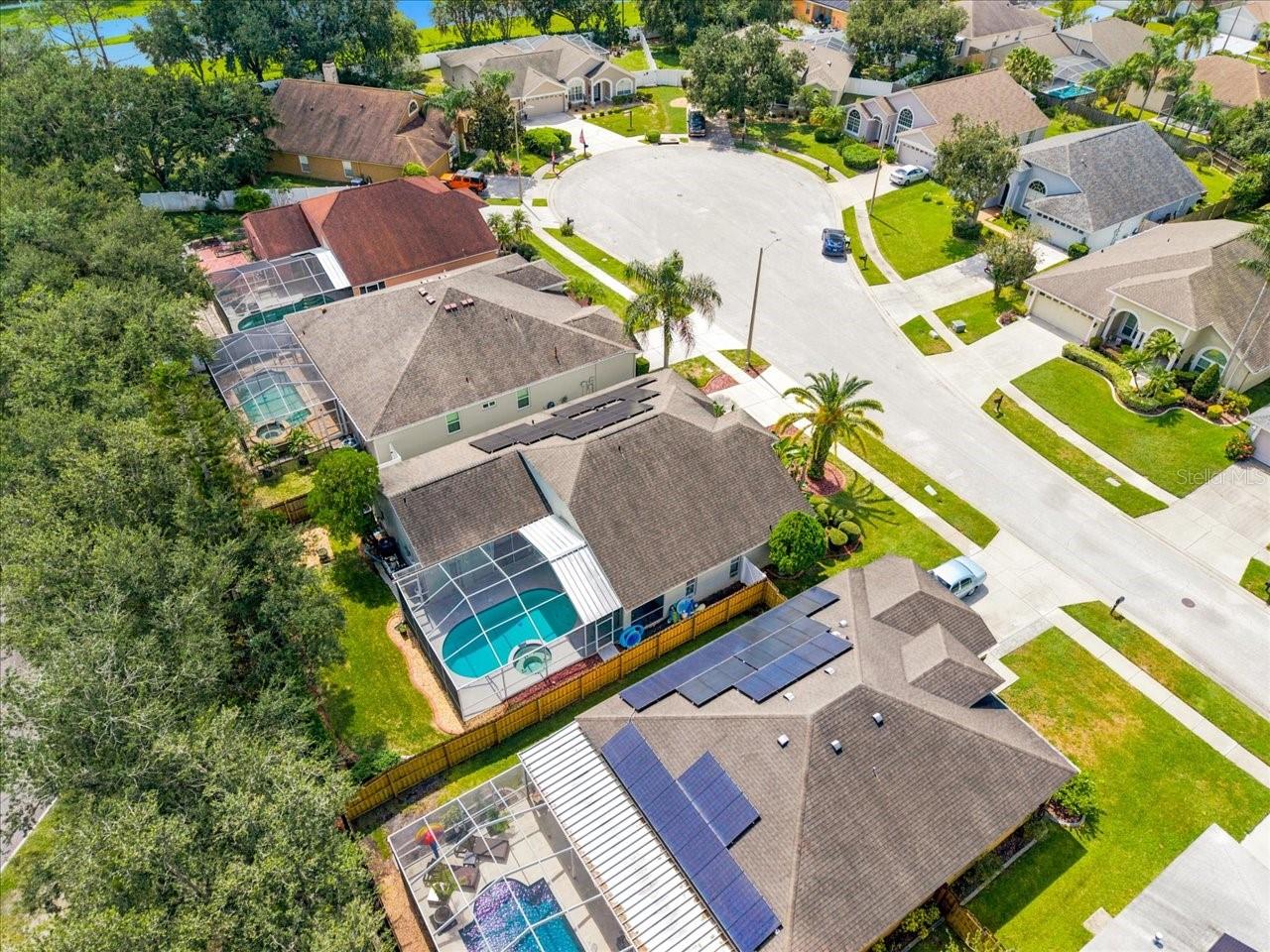18009 PALM BREEZE DR