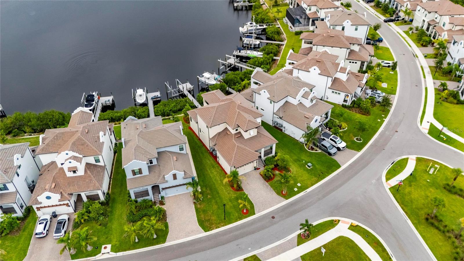 1074 SEAGRAPE DR