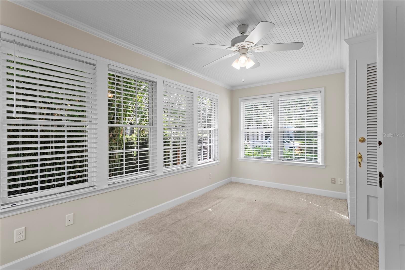 3209 W PARKLAND BLVD
