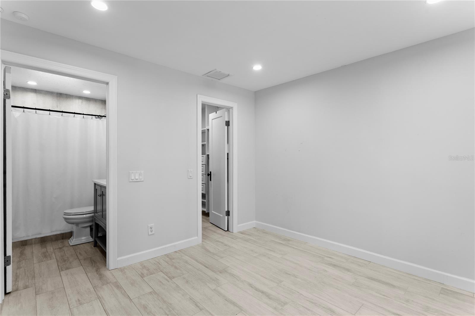 3209 W PARKLAND BLVD
