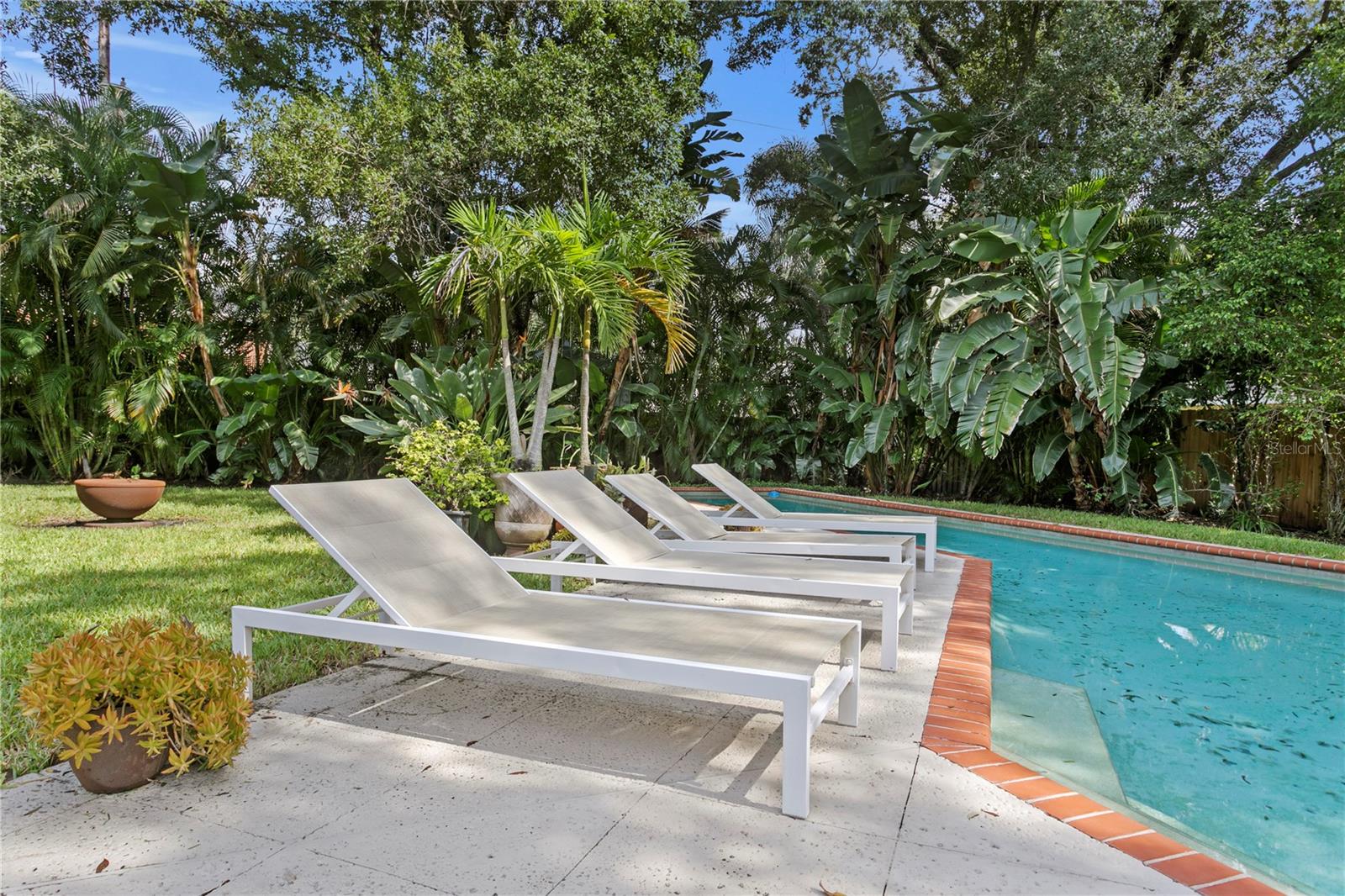 3209 W PARKLAND BLVD