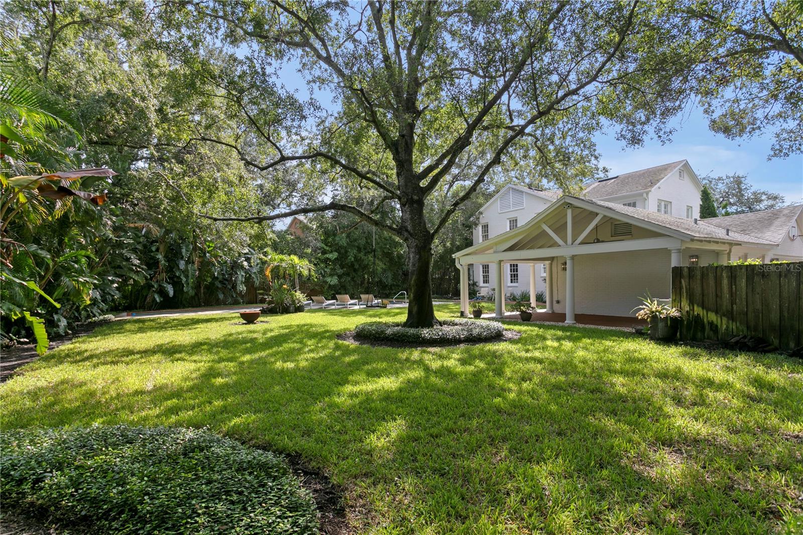 3209 W PARKLAND BLVD