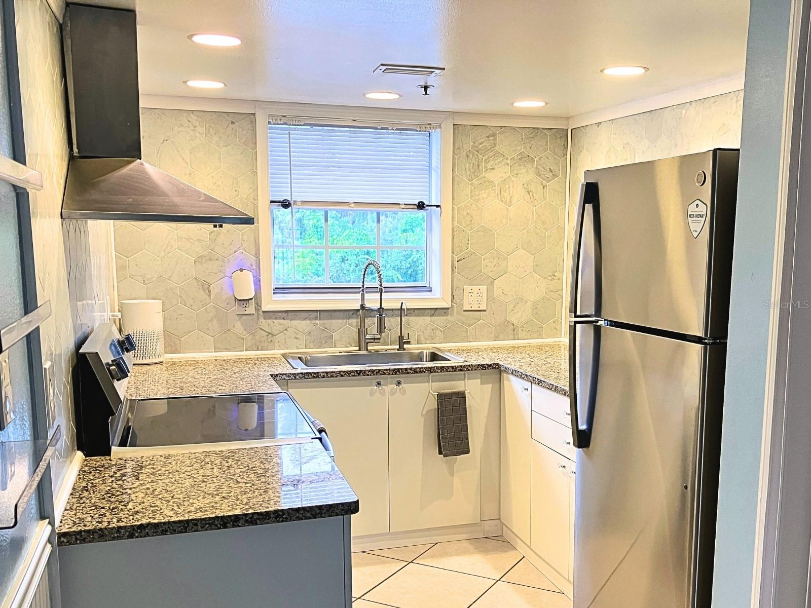 2164 VISTA DEL SOL CIR #523