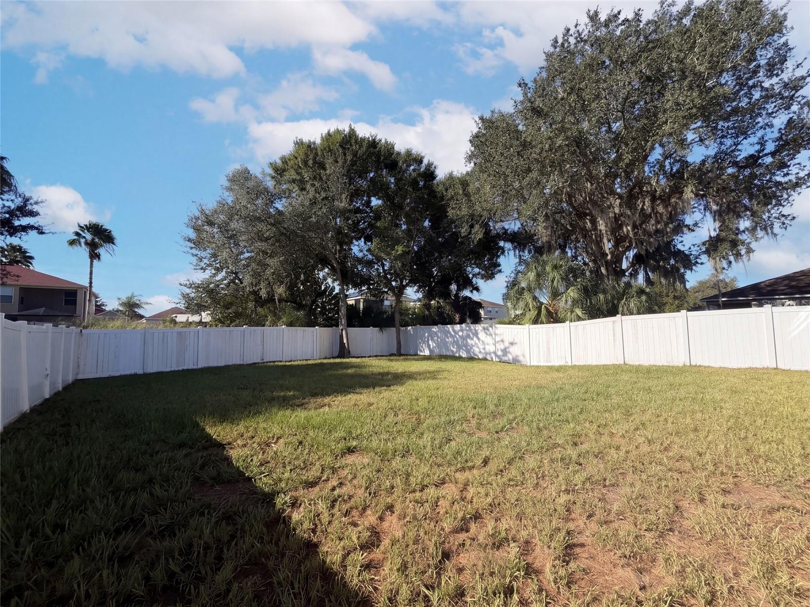 7607 TANGLE RUSH DR