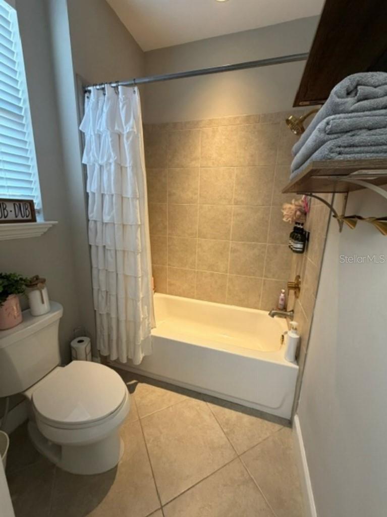 1907 HIDDEN SPRINGS DR