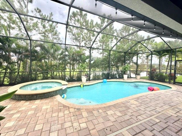 1907 HIDDEN SPRINGS DR