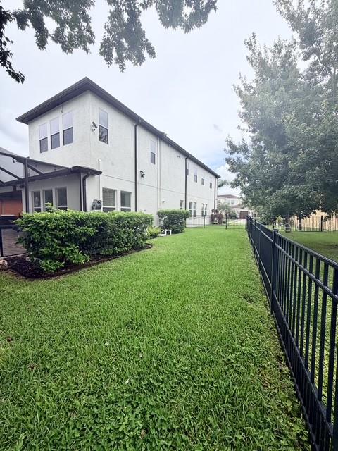 1907 HIDDEN SPRINGS DR