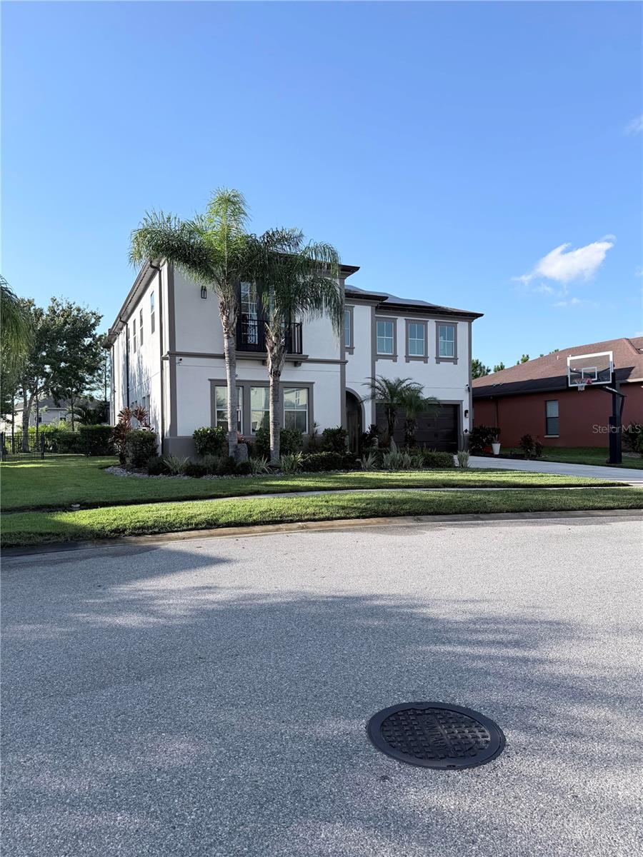1907 HIDDEN SPRINGS DR
