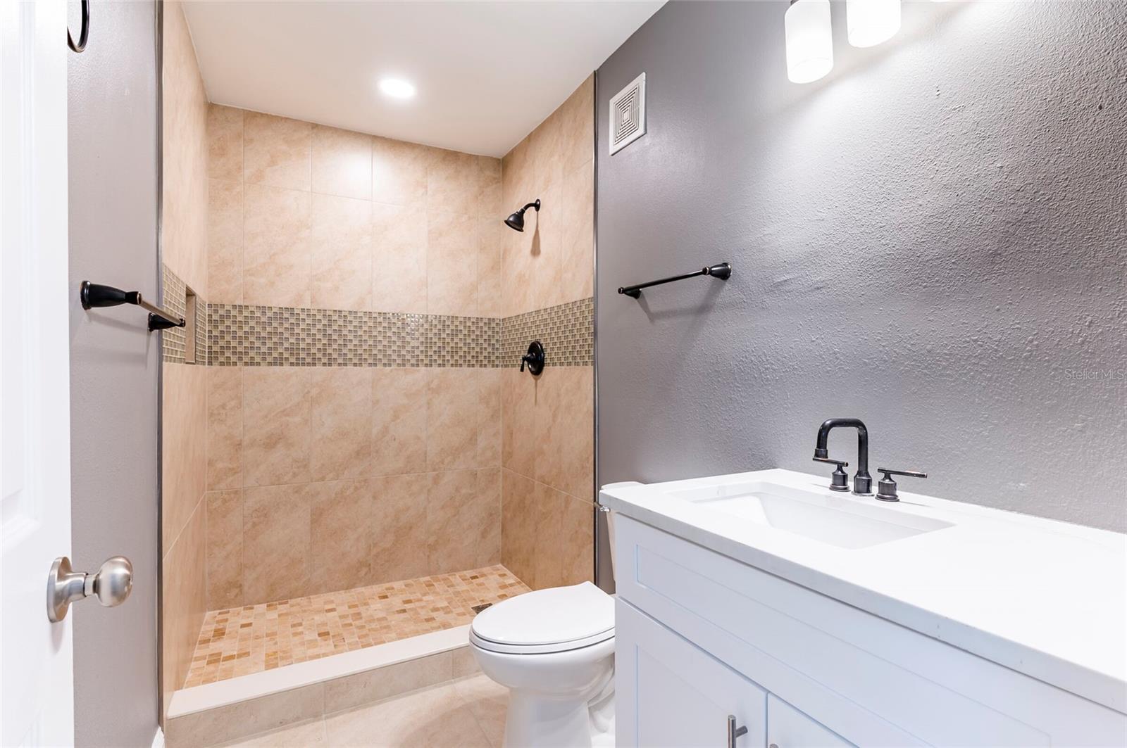2017 OCEANVIEW PL