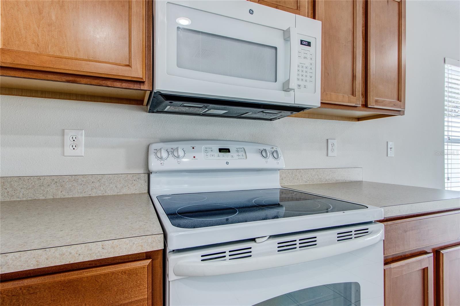 3323 WHITLEY BAY CT