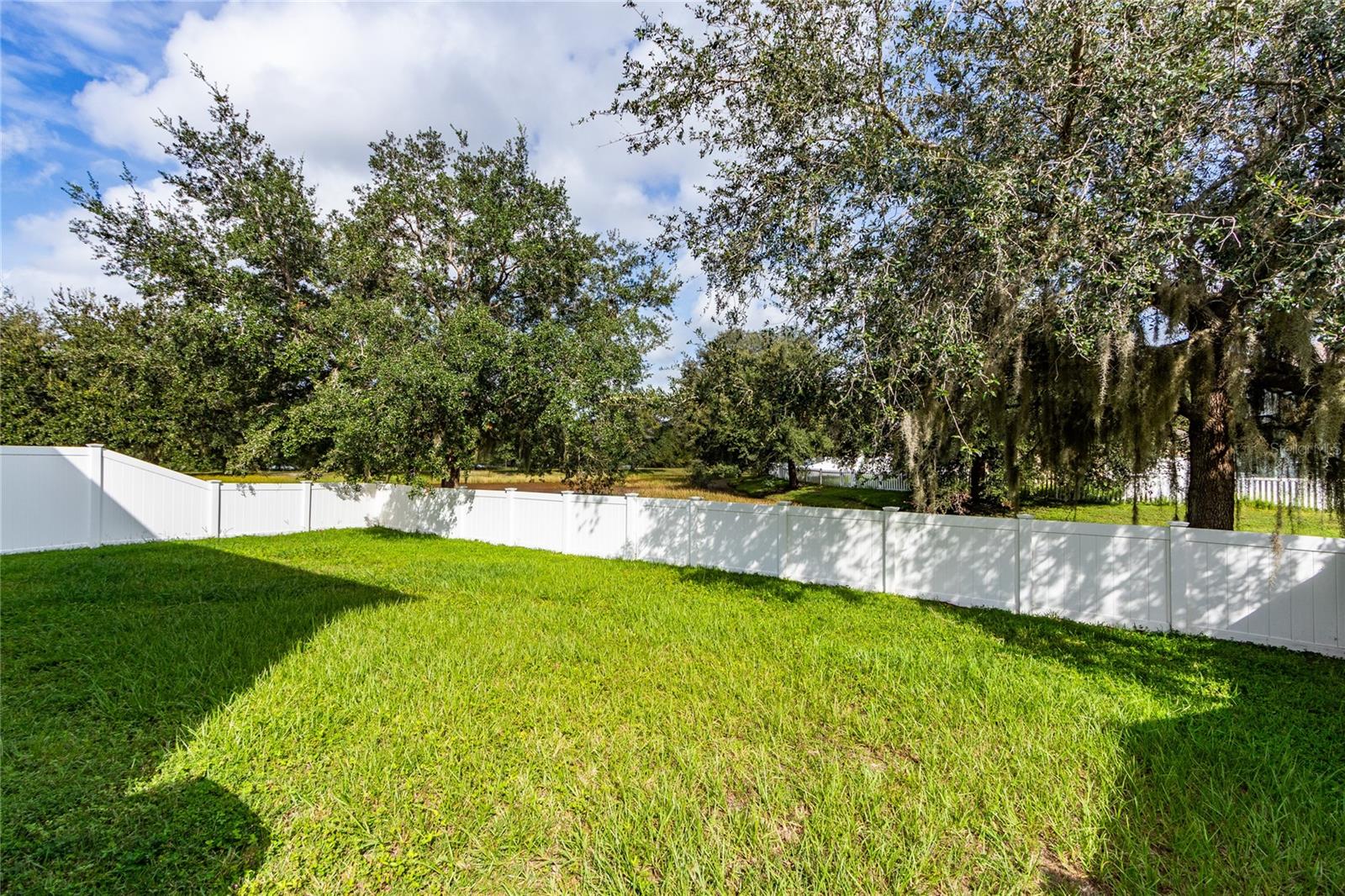 3323 WHITLEY BAY CT