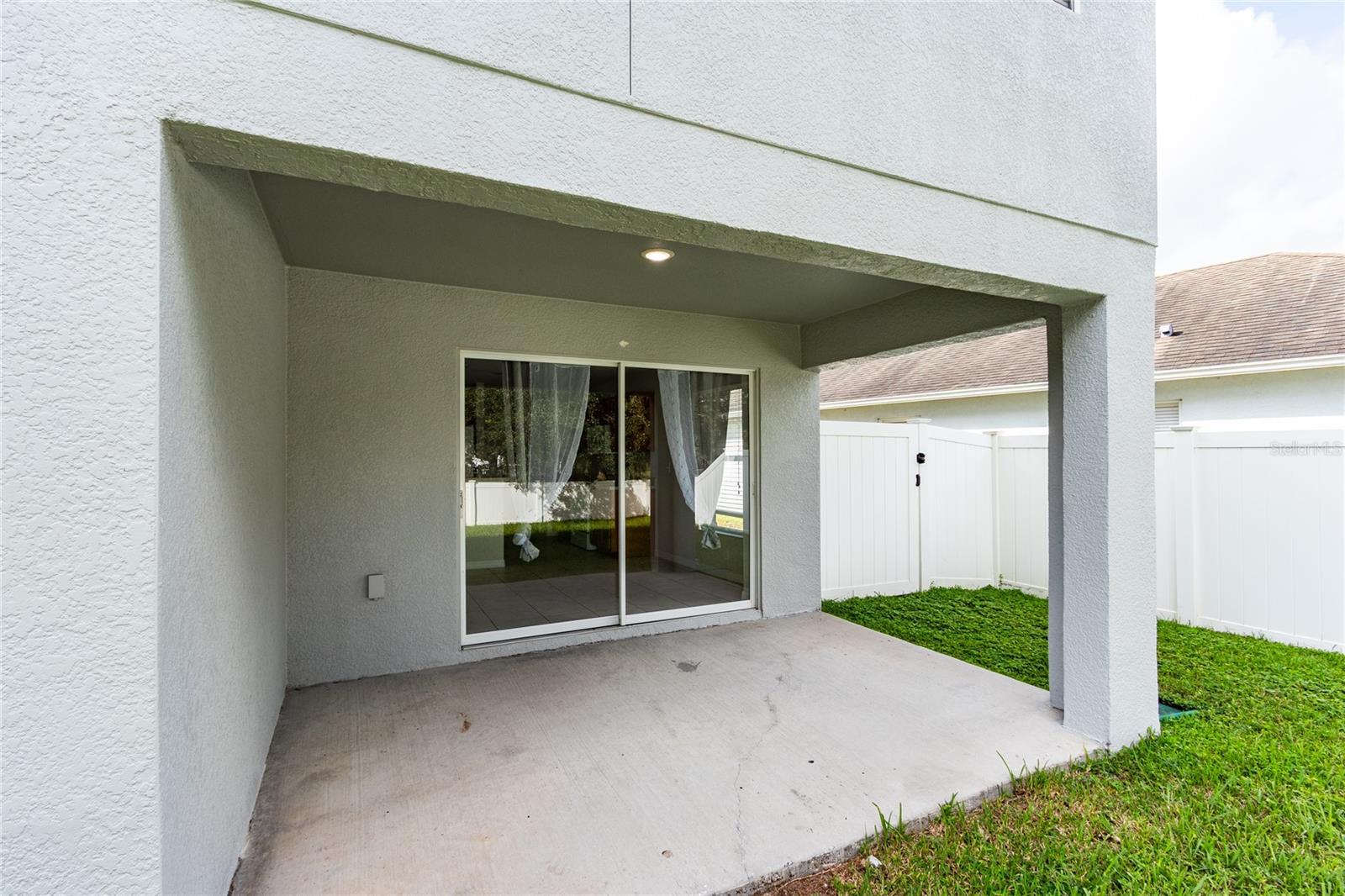 3323 WHITLEY BAY CT