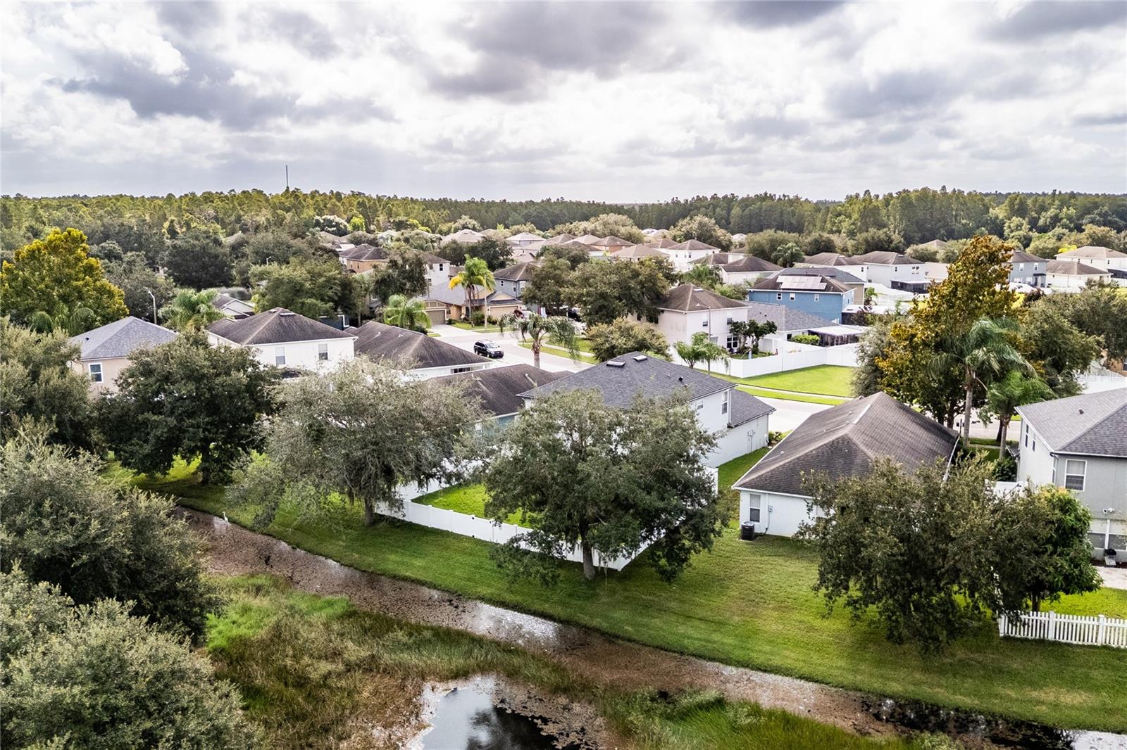 3323 WHITLEY BAY CT