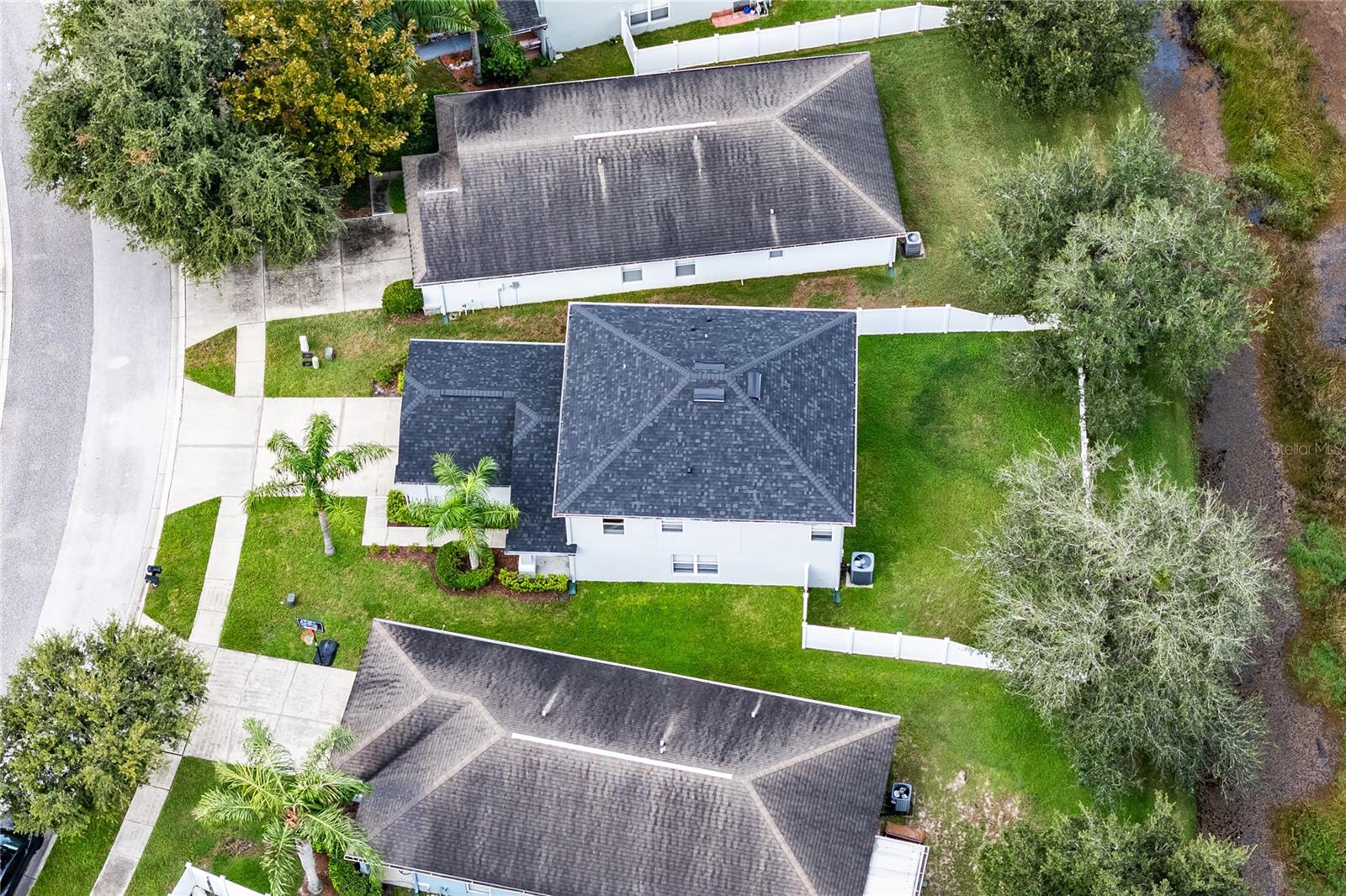 3323 WHITLEY BAY CT