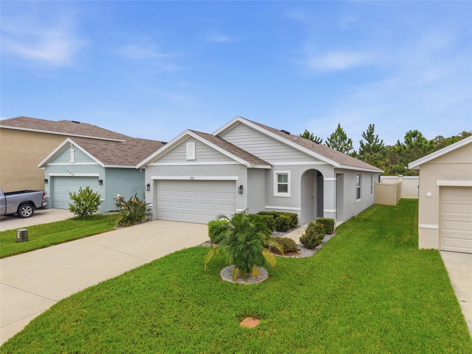 3102 SUNCOAST PLAINS DR