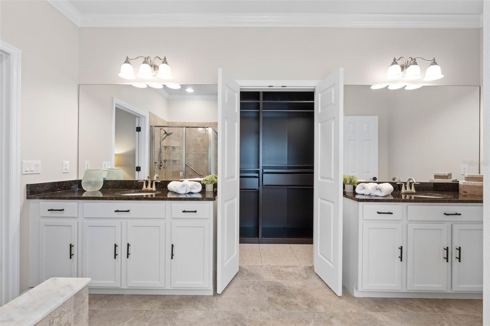 2232 PARROT FISH DR