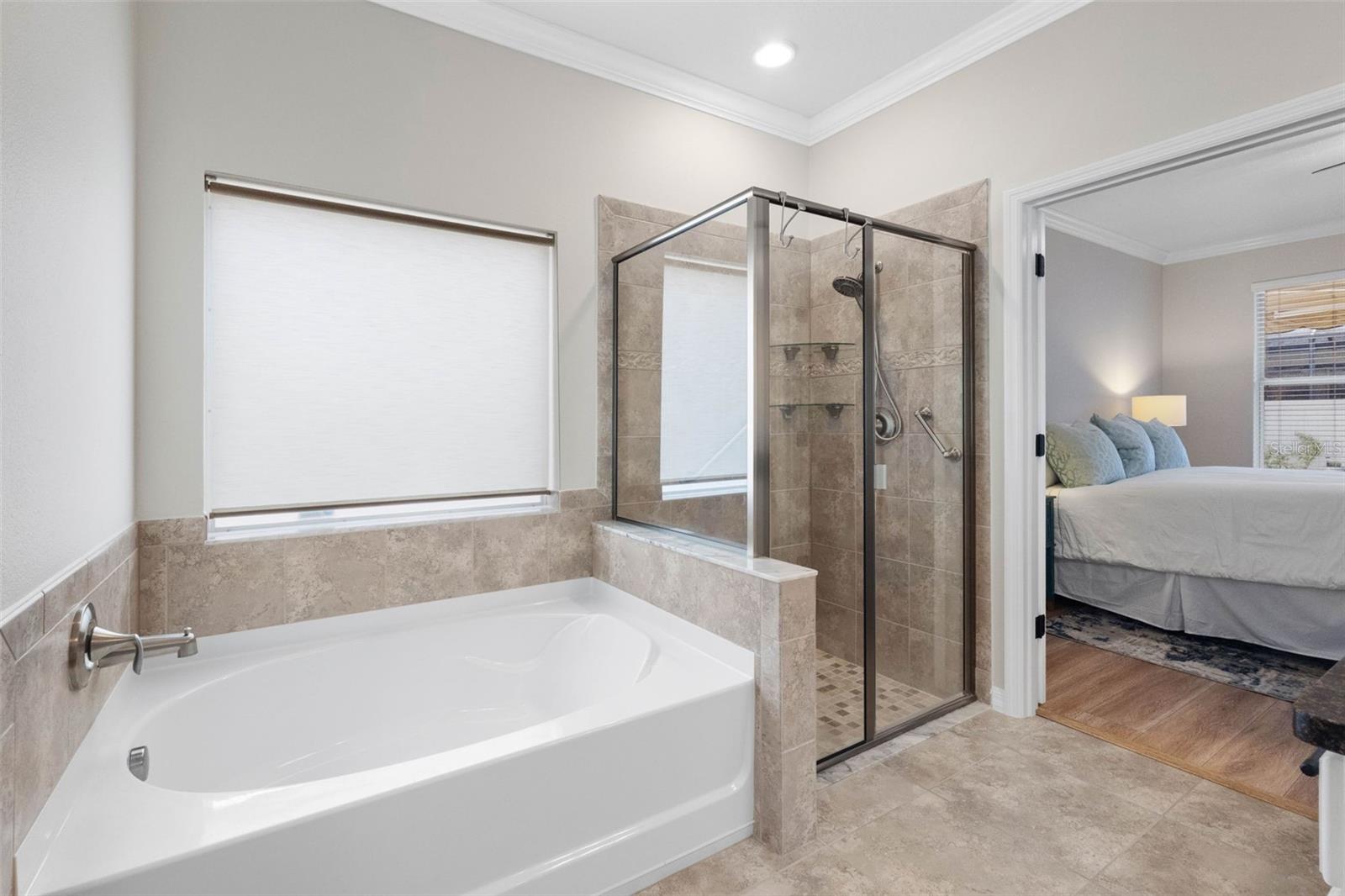 2232 PARROT FISH DR
