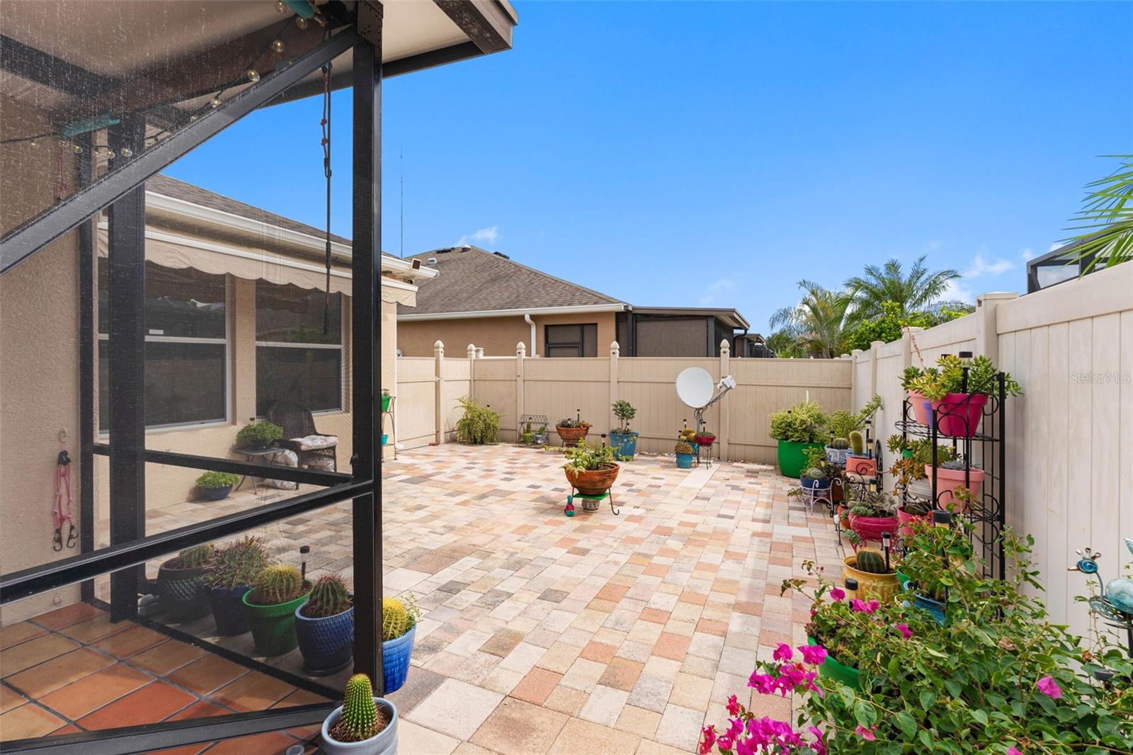 2232 PARROT FISH DR