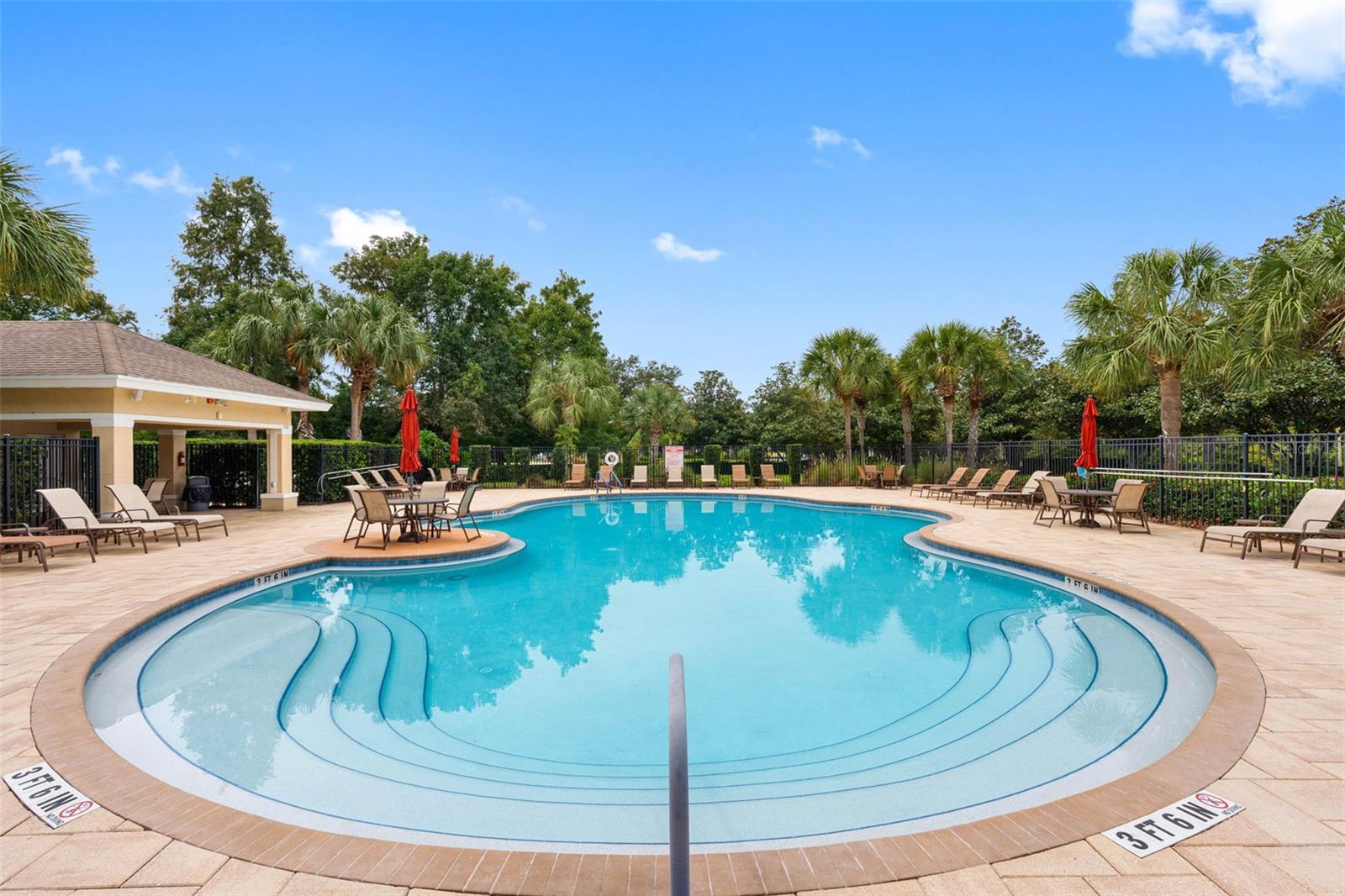 2232 PARROT FISH DR
