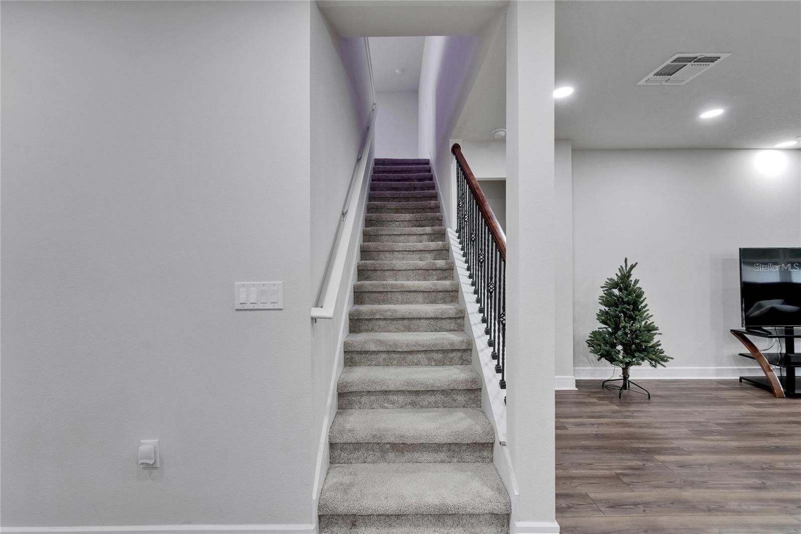 6658 DEVLIN LN