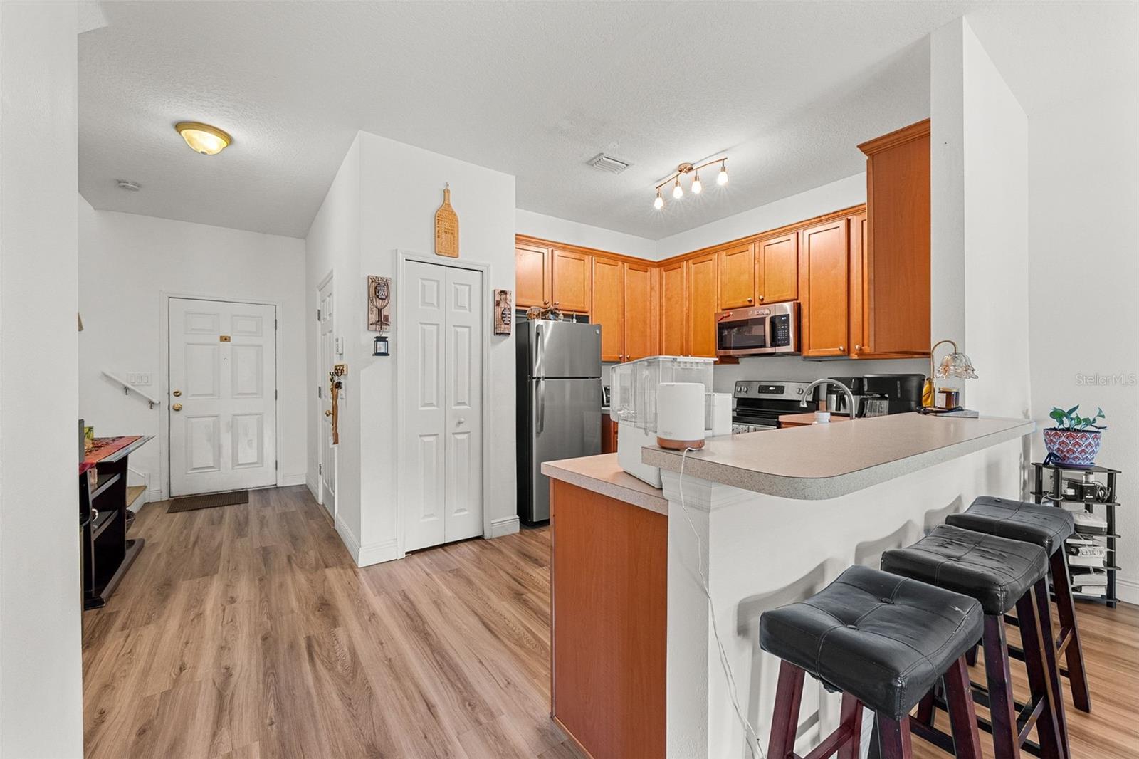 9237 RIVER ROCK LN