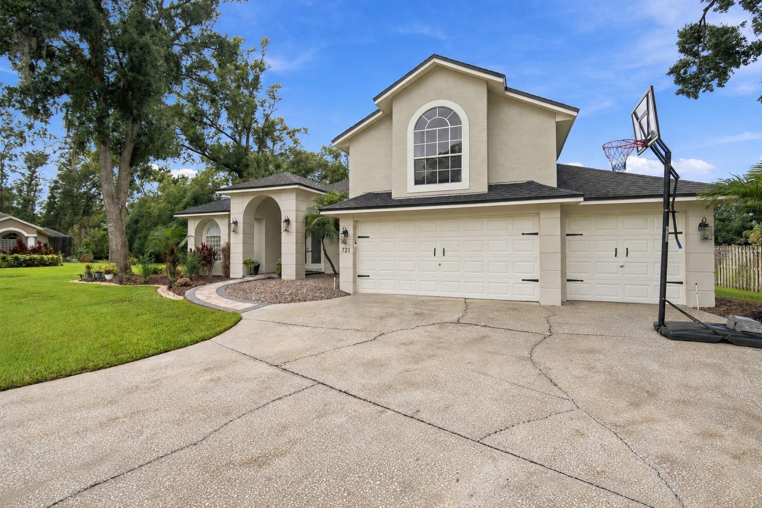 721 FAYETTE PL