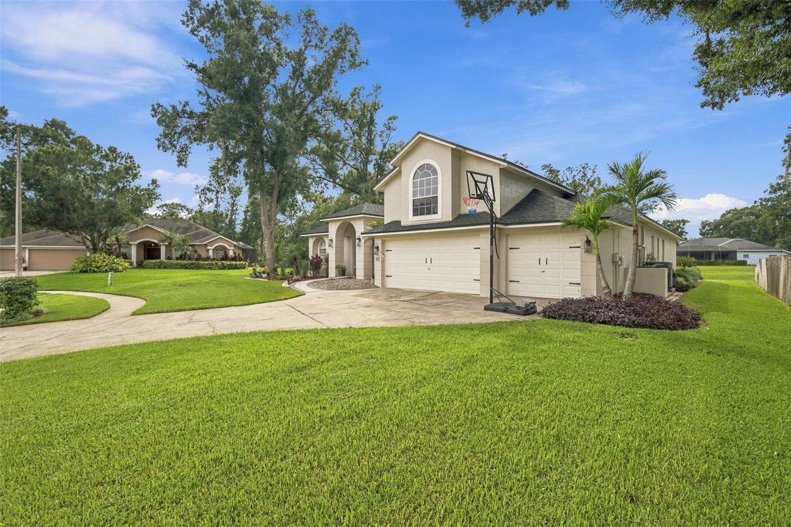 721 FAYETTE PL
