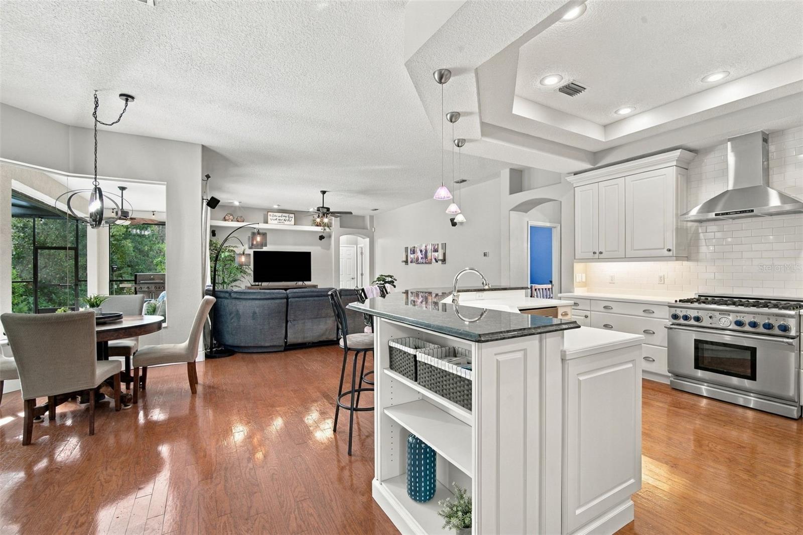 721 FAYETTE PL