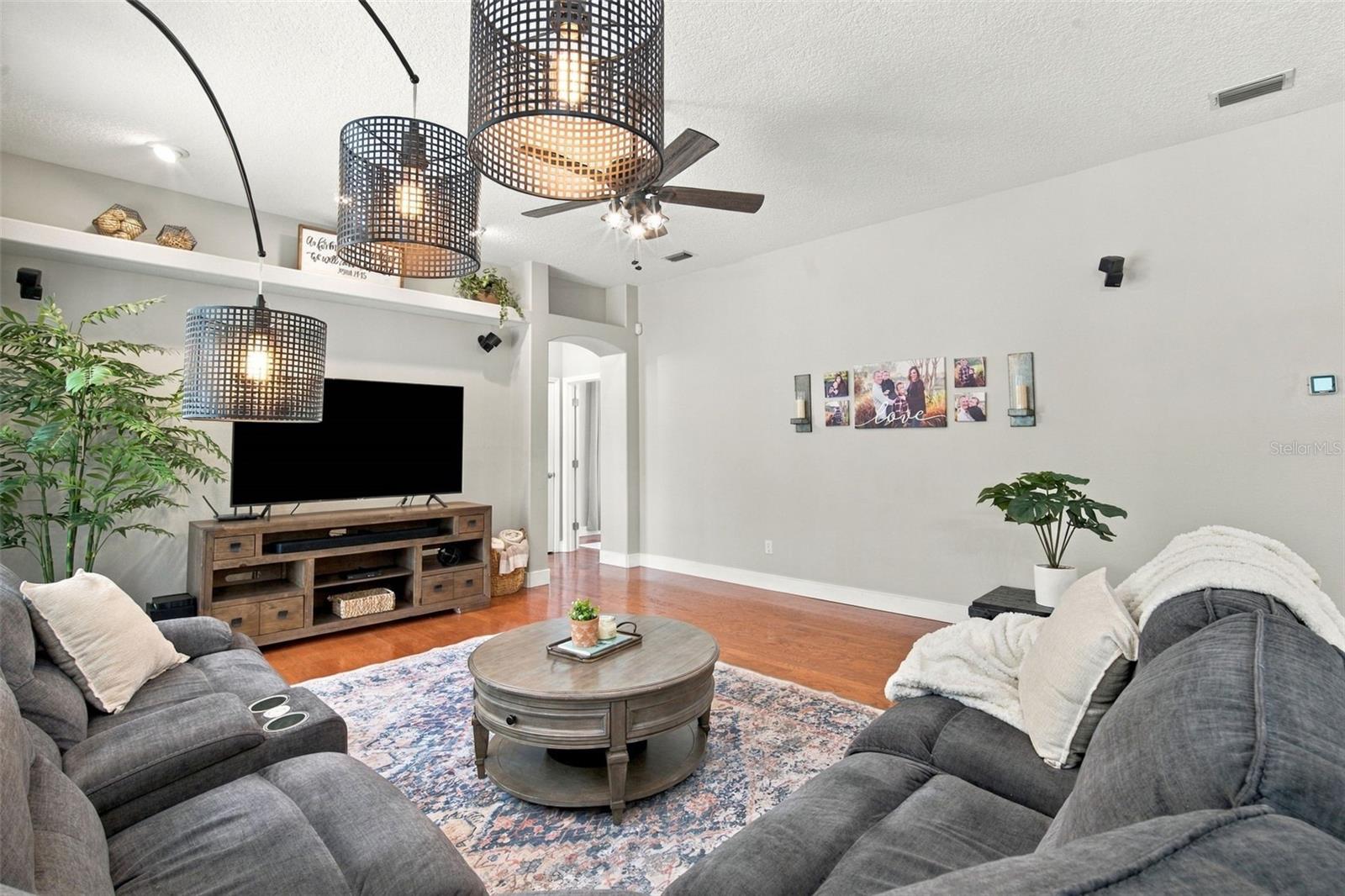 721 FAYETTE PL